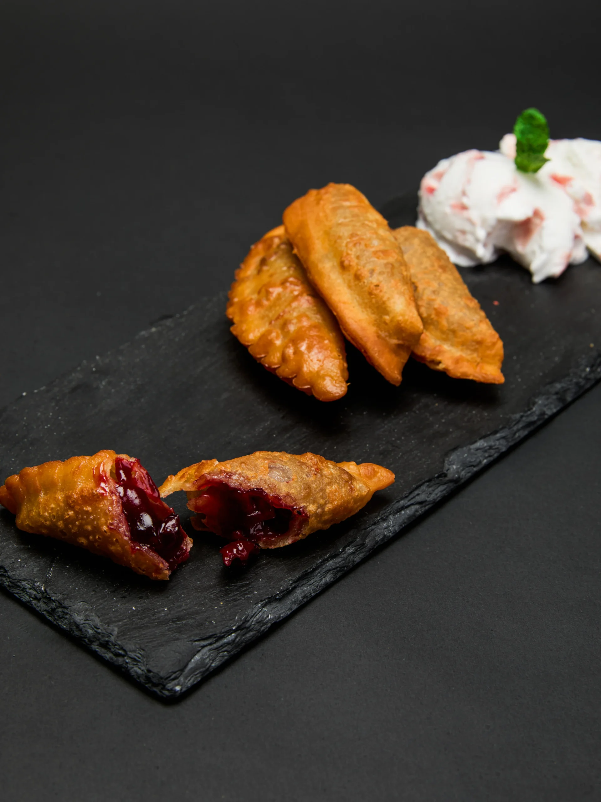 Чебуреки с вишней обжаренные/готовые